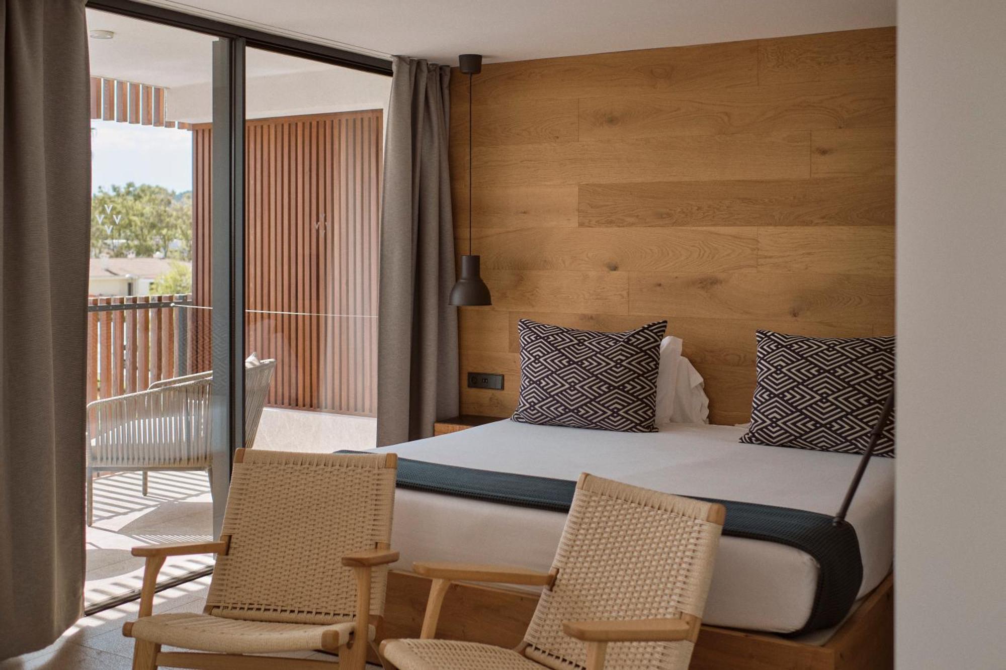 Las Gaviotas Suites Hotel & Spa Playa de Muro  Exterior photo