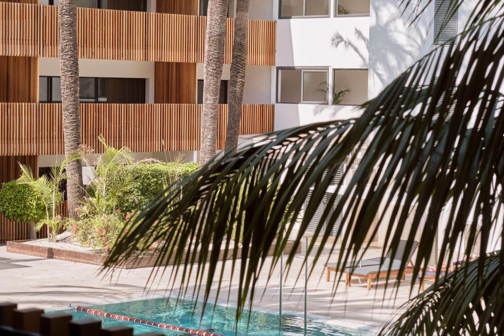 Las Gaviotas Suites Hotel & Spa Playa de Muro  Exterior photo