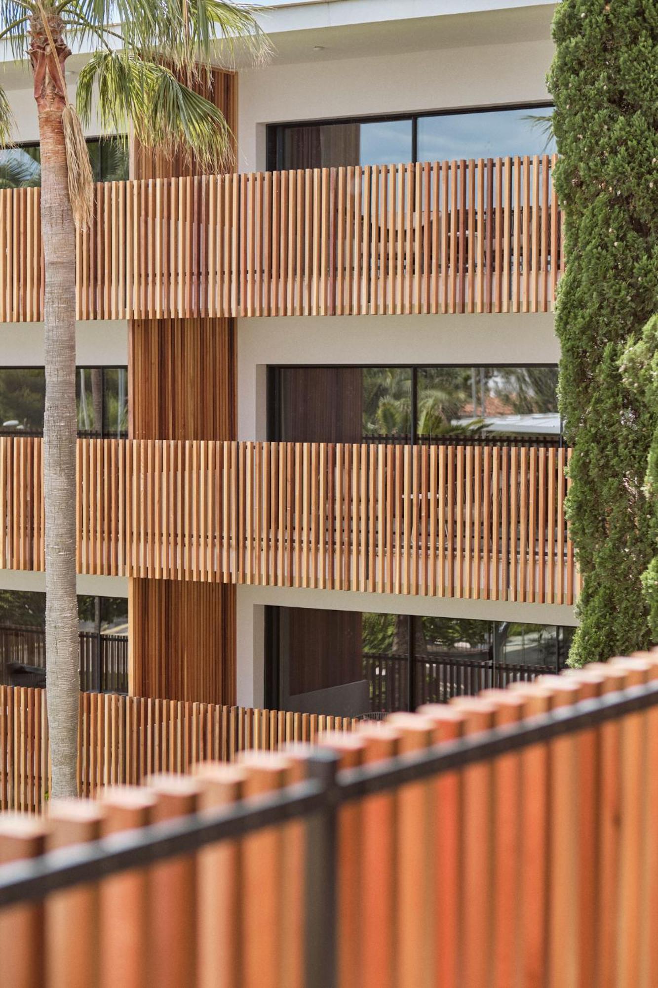 Las Gaviotas Suites Hotel & Spa Playa de Muro  Exterior photo